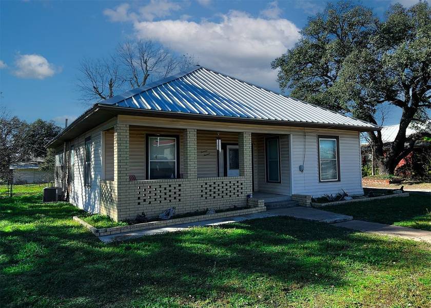 1413 Fisher, Goldthwaite, TX 76844