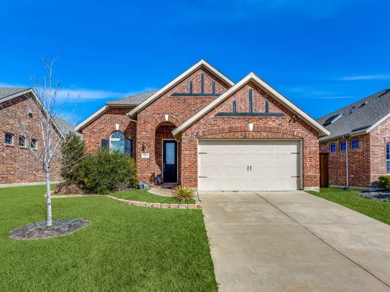 3823 Mustang Avenue, Sachse, TX 75048