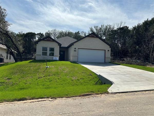 2605 Hillcrest Drive, Granbury, TX 76048