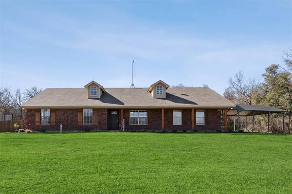 1199 Eagles Way, Springtown, TX 76082