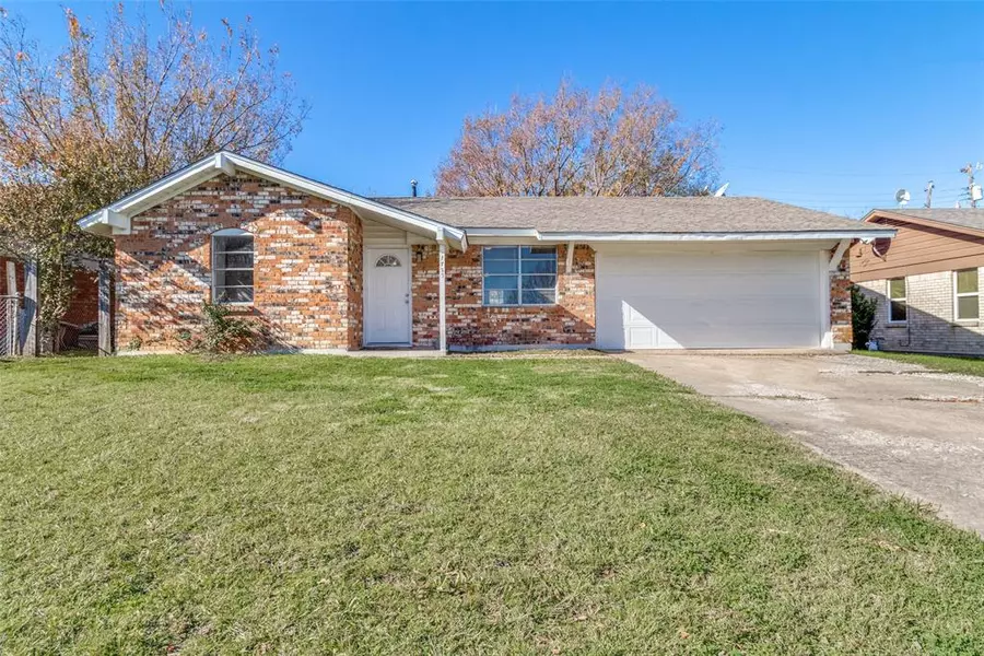 1723 S Center Street, Denison, TX 75021