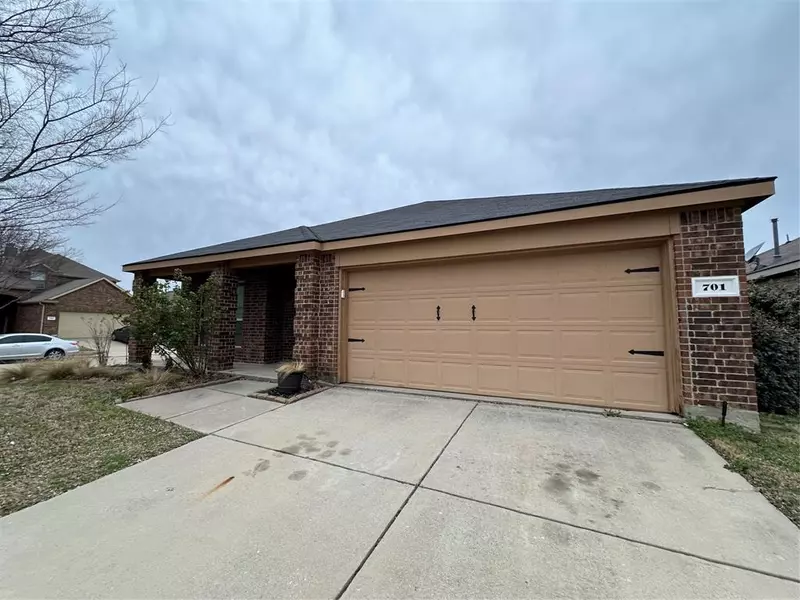 701 Becard Drive, Aubrey, TX 76227