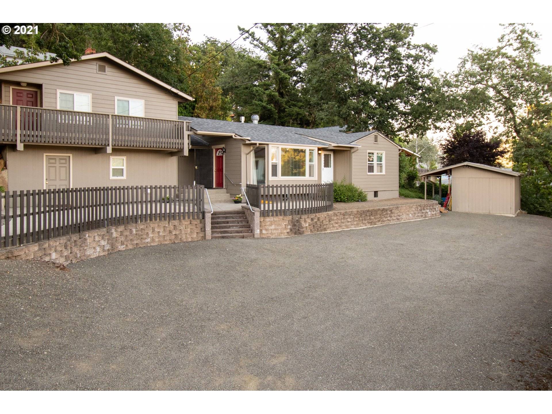 1843 NW ESTELLE ST, Roseburg, OR 97471