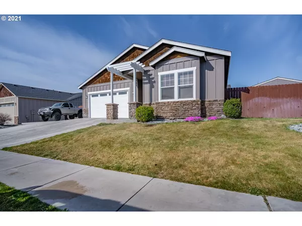 Hermiston, OR 97838,2287 NW OVERLOOK DR