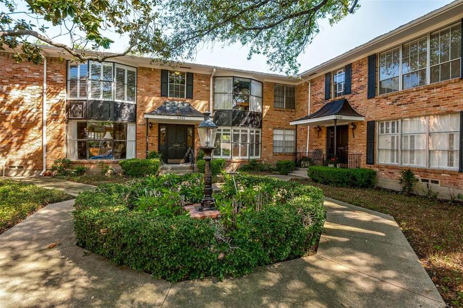 6349 Bandera Avenue #16, Dallas, TX 75225