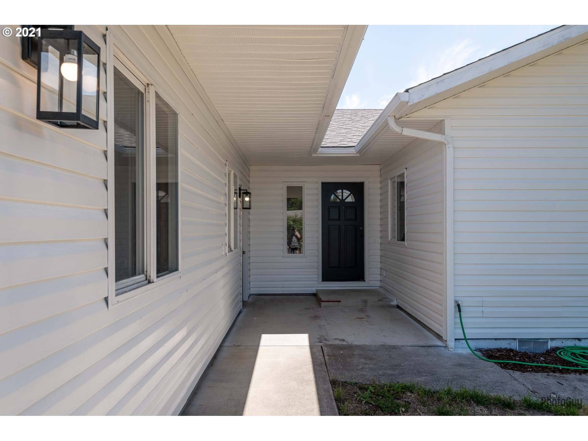 Junction City, OR 97448,835 DEAL PL