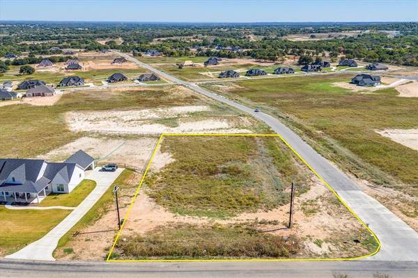 1020 N Agnes Road, Springtown, TX 76082