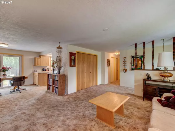 Eugene, OR 97402,1325 BUCK ST