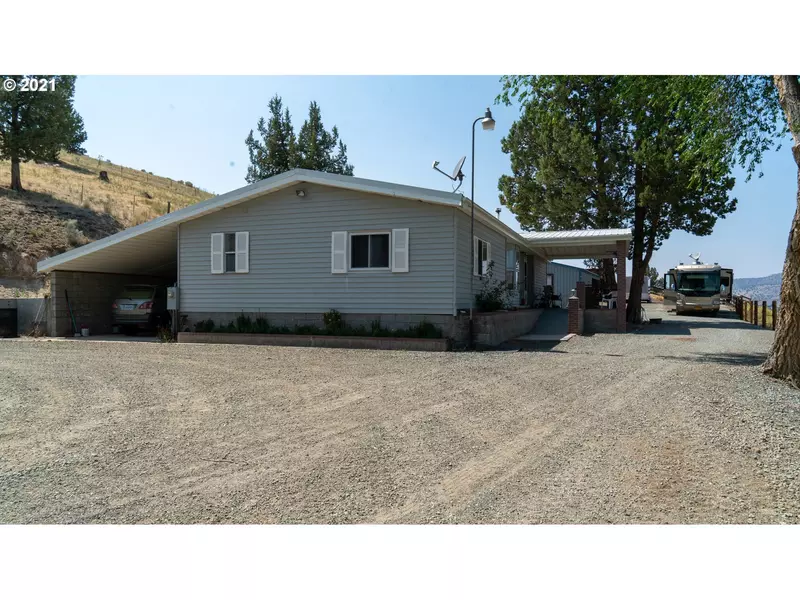 27764 PICNIC CREEK RD, Mount Vernon, OR 97865