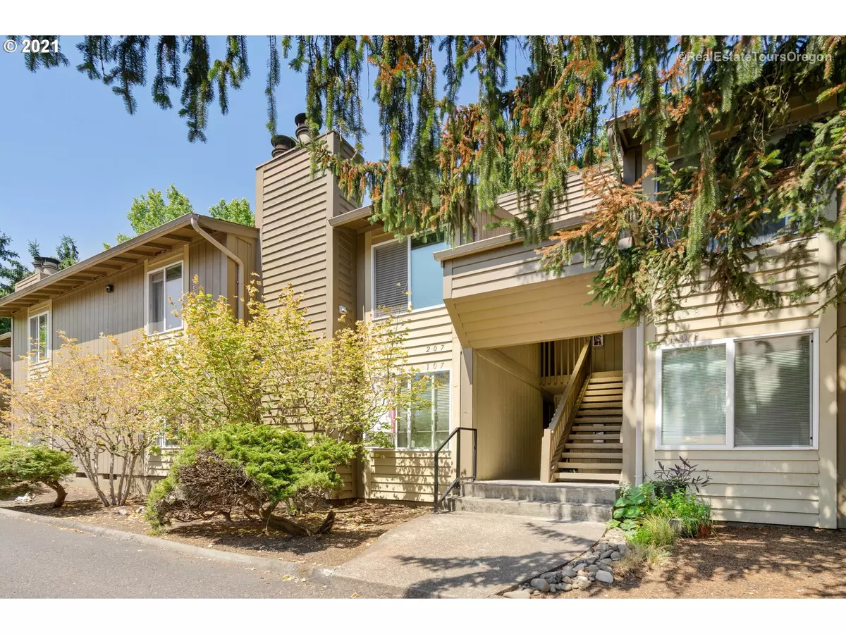 Beaverton, OR 97006,650 SW MEADOW DR #207