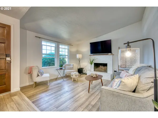 1830 HOLLY AVE, Eugene, OR 97408