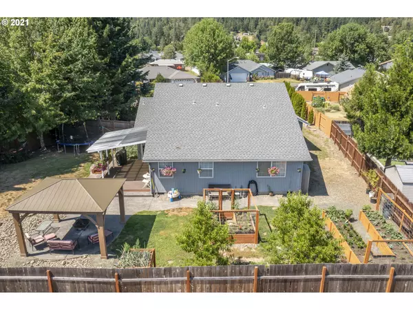 Sutherlin, OR 97479,1504 KALEY CT