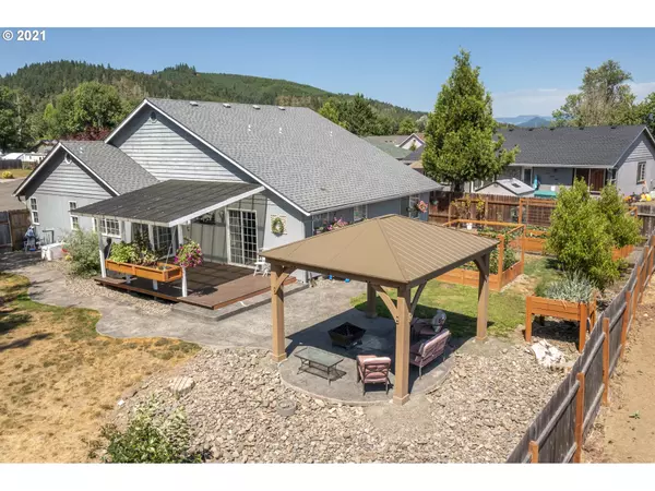 Sutherlin, OR 97479,1504 KALEY CT