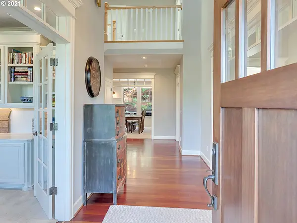 3055 ROXBURY DR, West Linn, OR 97068