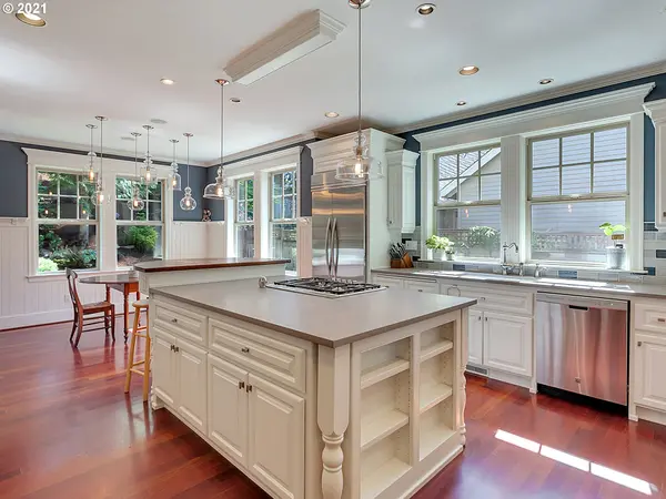 3055 ROXBURY DR, West Linn, OR 97068