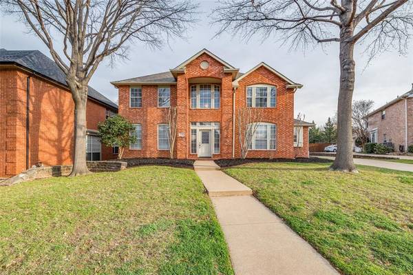 915 Heatherglen Court, Highland Village, TX 75077