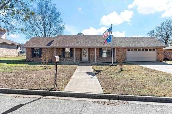 2520 Ridgeview Road,  Paris,  TX 75460