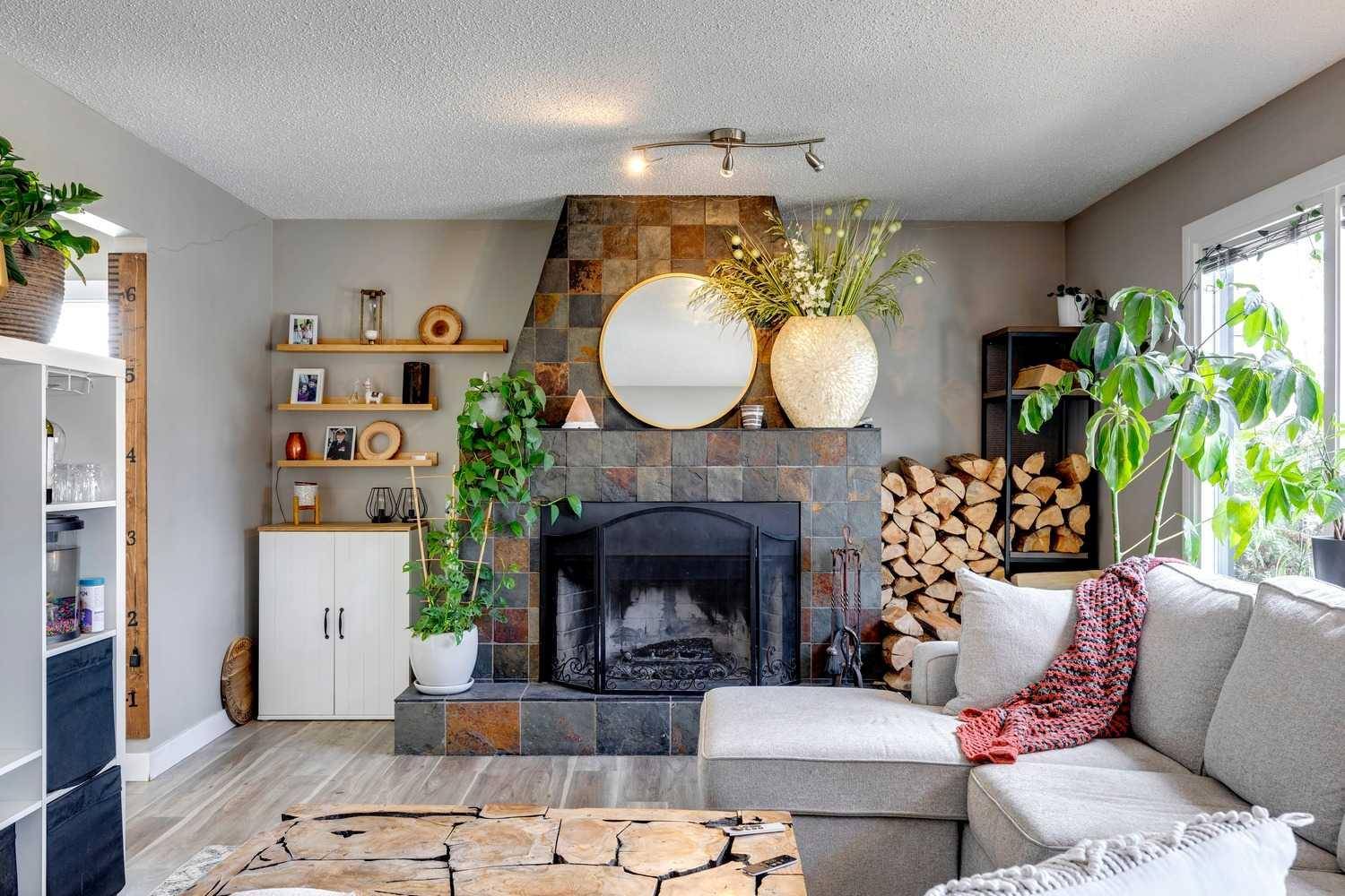 Calgary, AB T2X 1M3,99 Midpark DR SE