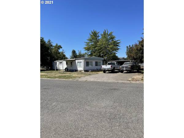 23511 MEADOW DR, Aurora, OR 97002