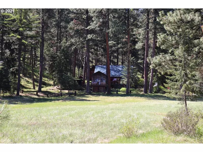 25855 PINE CREEK RD, John Day, OR 97845