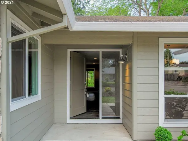 9220 SW PARKVIEW LOOP, Beaverton, OR 97008