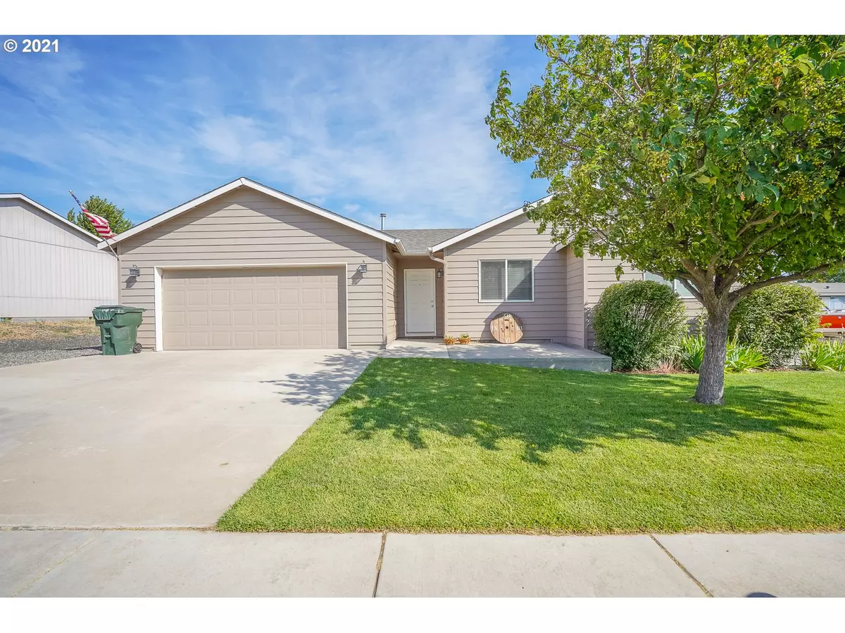 Stanfield, OR 97875,120 TAWNY CT