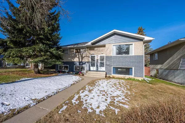 Calgary, AB T3E 3K7,2823 41 ST SW