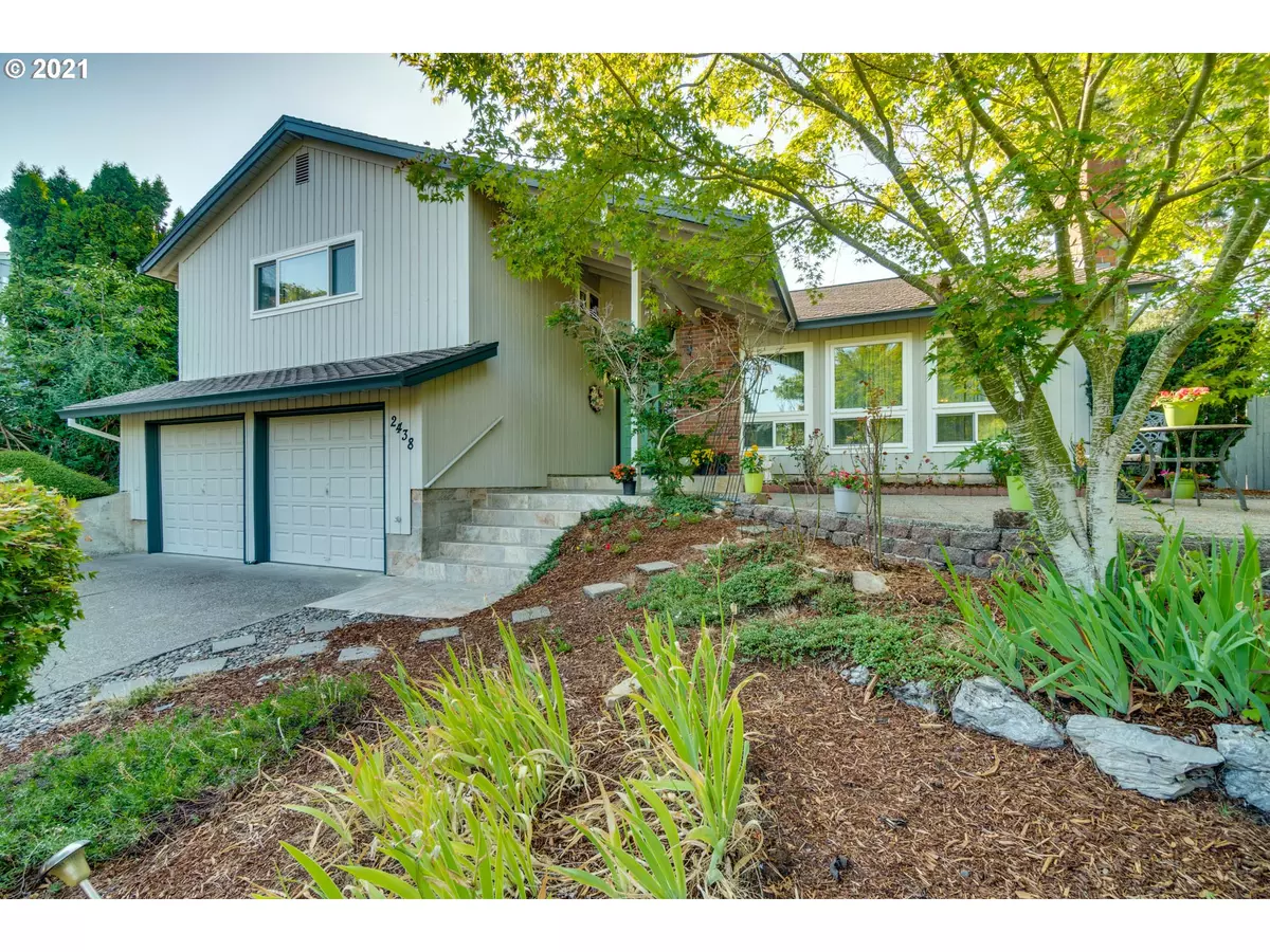 West Linn, OR 97068,2438 SADDLE CT