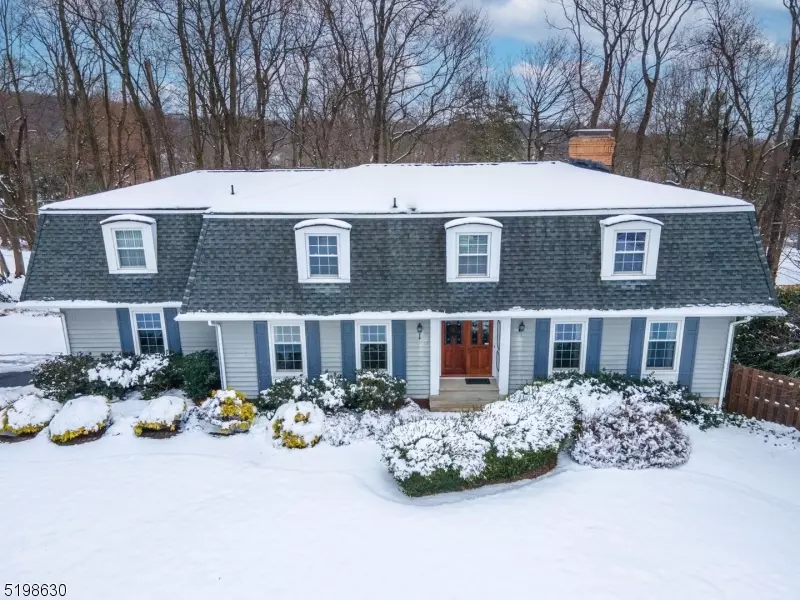 7 Rolling Hill Rd, Bernardsville Boro, NJ 07924
