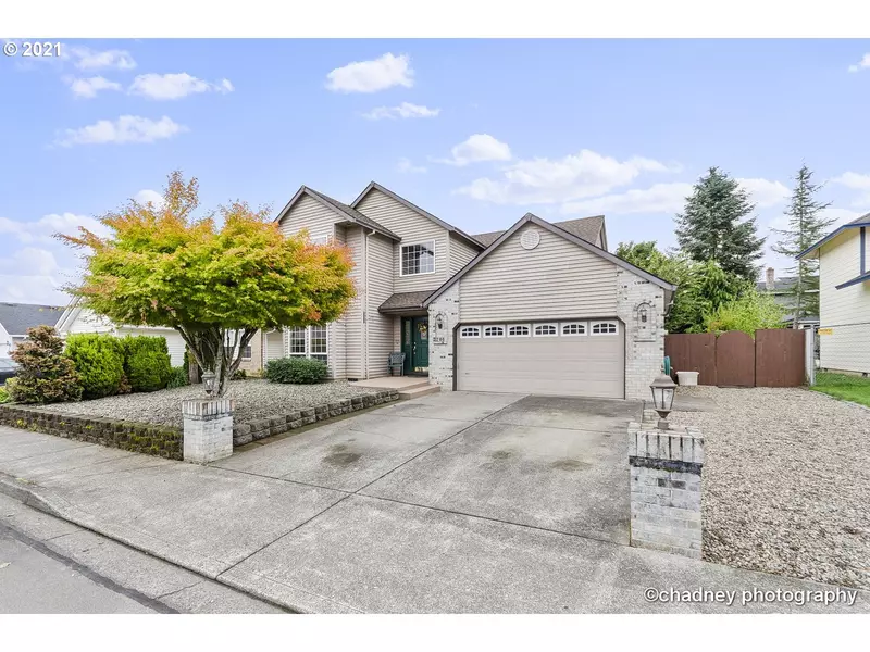 700 SW 27TH WAY, Troutdale, OR 97060