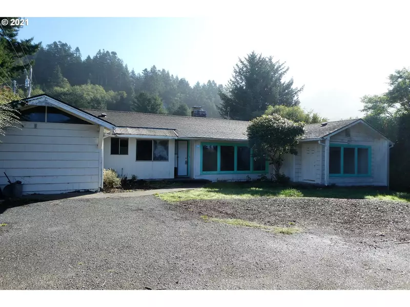 29405 RUSSELL ST, Gold Beach, OR 97444