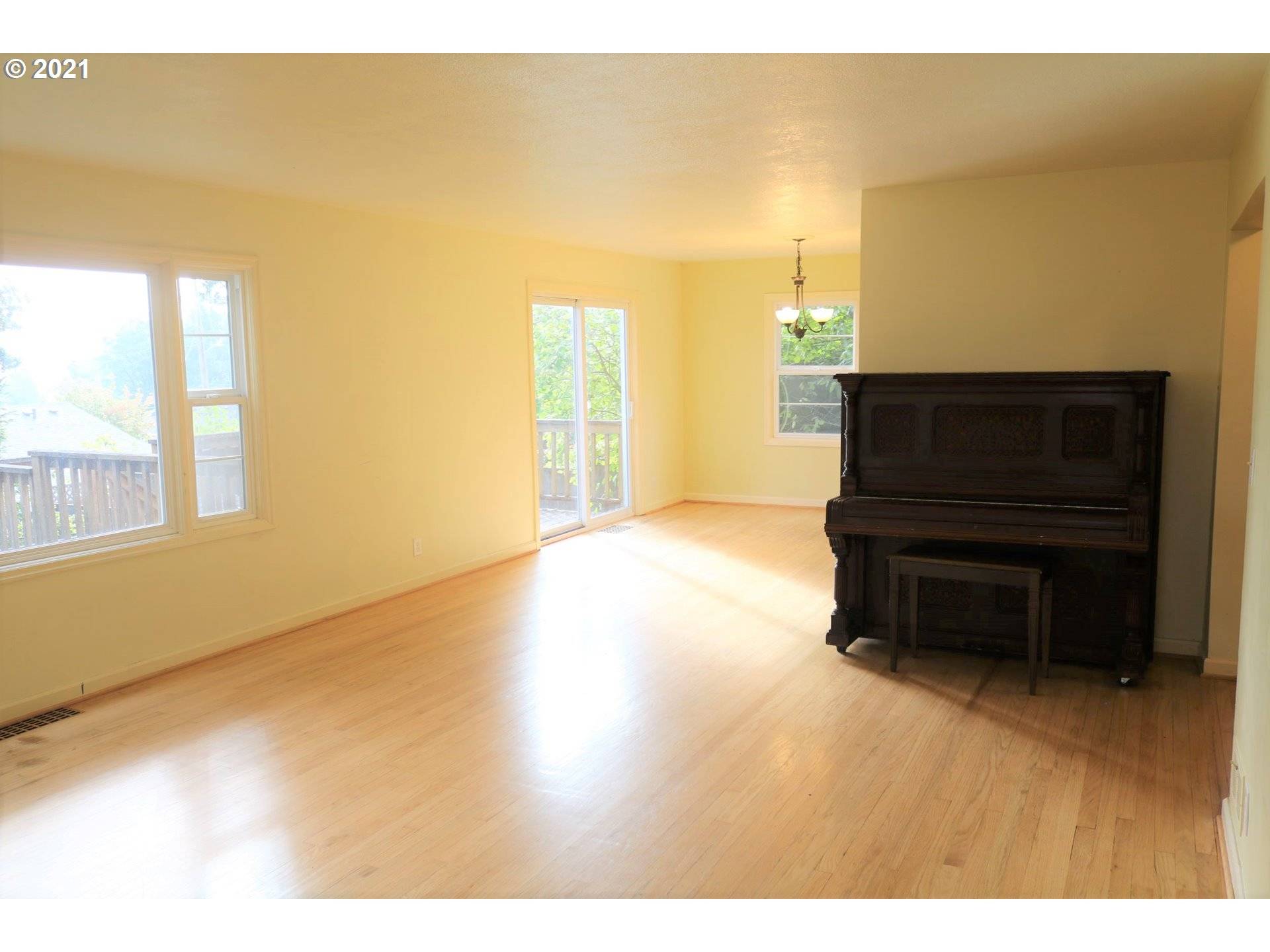 Portland, OR 97219,7534 SW VIEW POINT TER