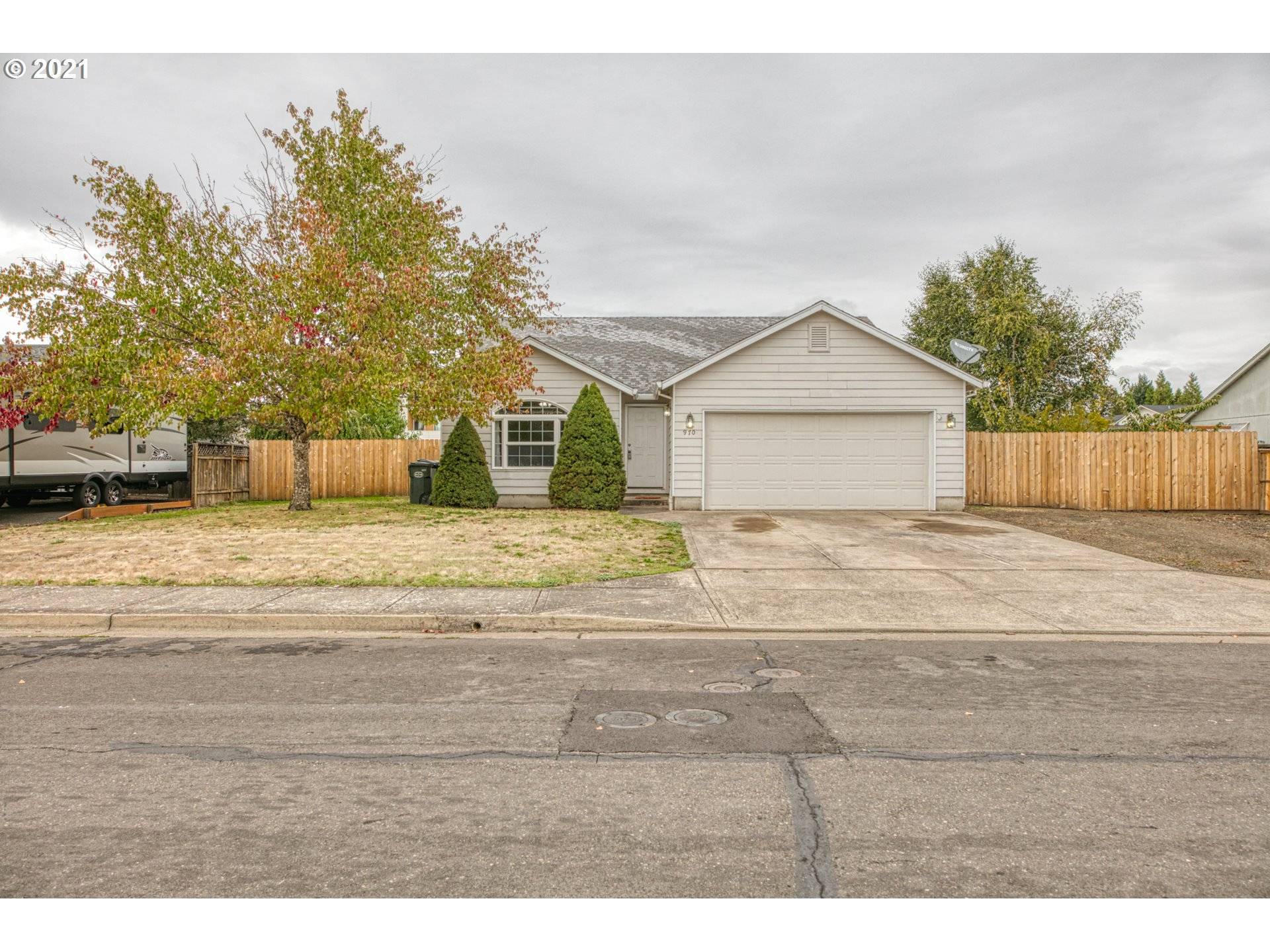 970 W 17TH AVE, Junction City, OR 97448