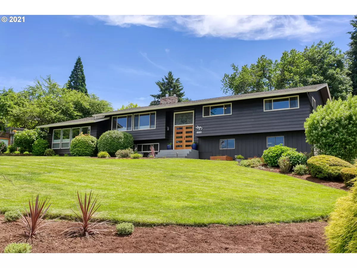 Lake Oswego, OR 97034,860 SKYLAND DR