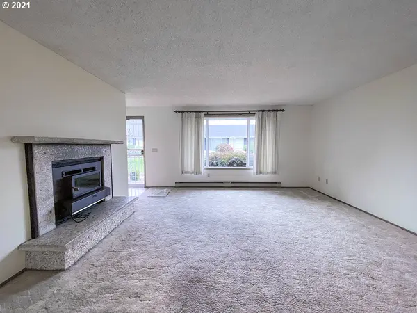 868 NE FLEMING AVE, Gresham, OR 97030