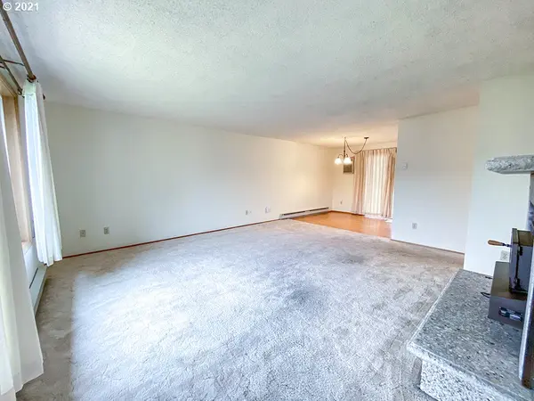 868 NE FLEMING AVE, Gresham, OR 97030