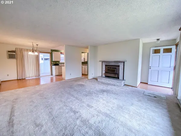 868 NE FLEMING AVE, Gresham, OR 97030