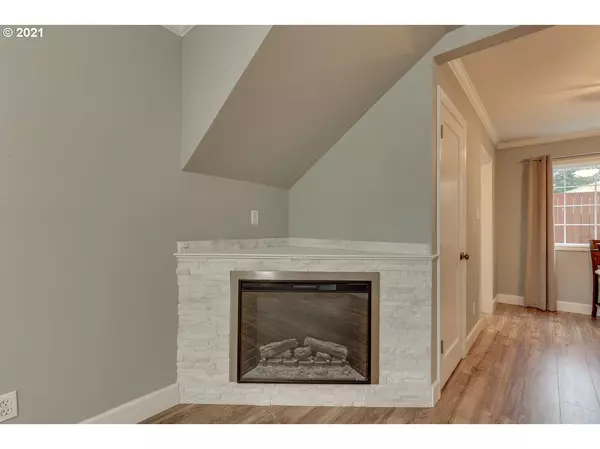 Portland, OR 97218,6100 NE SIMPSON ST