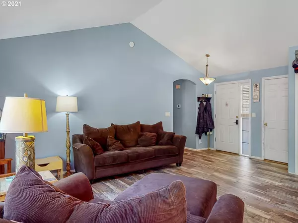 Eugene, OR 97402,1613 CALISTOGA CT