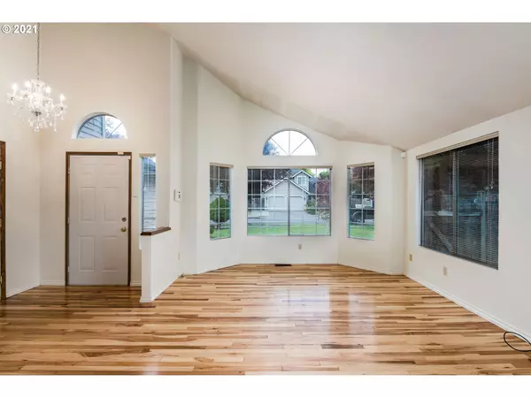 Eugene, OR 97402,2077 ASSUMPTION ST