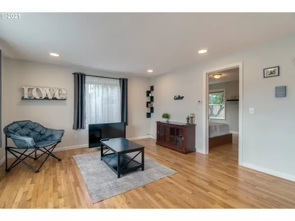 Hillsboro, OR 97123,130 SE 24TH AVE