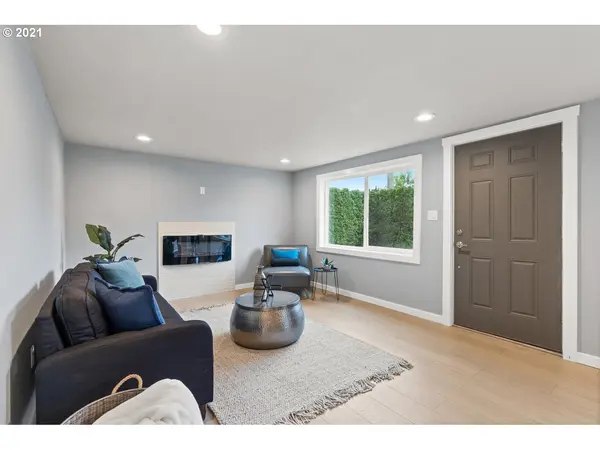 7944 SE 45TH AVE, Portland, OR 97206