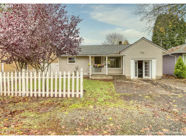 33761 SE MAPLE ST, Scappoose, OR 97056