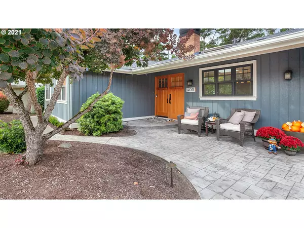 Portland, OR 97225,9015 SW WOODSIDE DR