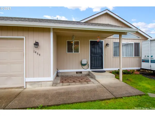 1454 BERNTZEN RD, Eugene, OR 97402