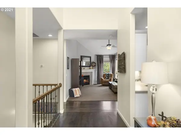 16946 SW Stellar DR, Sherwood, OR 97140