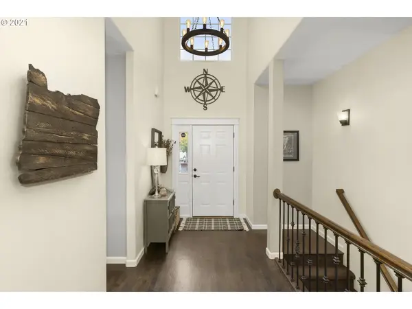 16946 SW Stellar DR, Sherwood, OR 97140