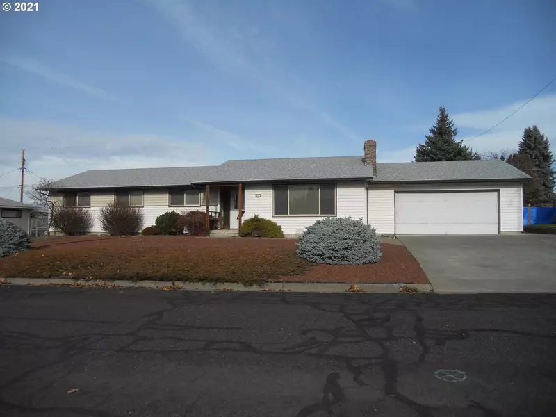 825 MAPLE DR, Goldendale, WA 98620