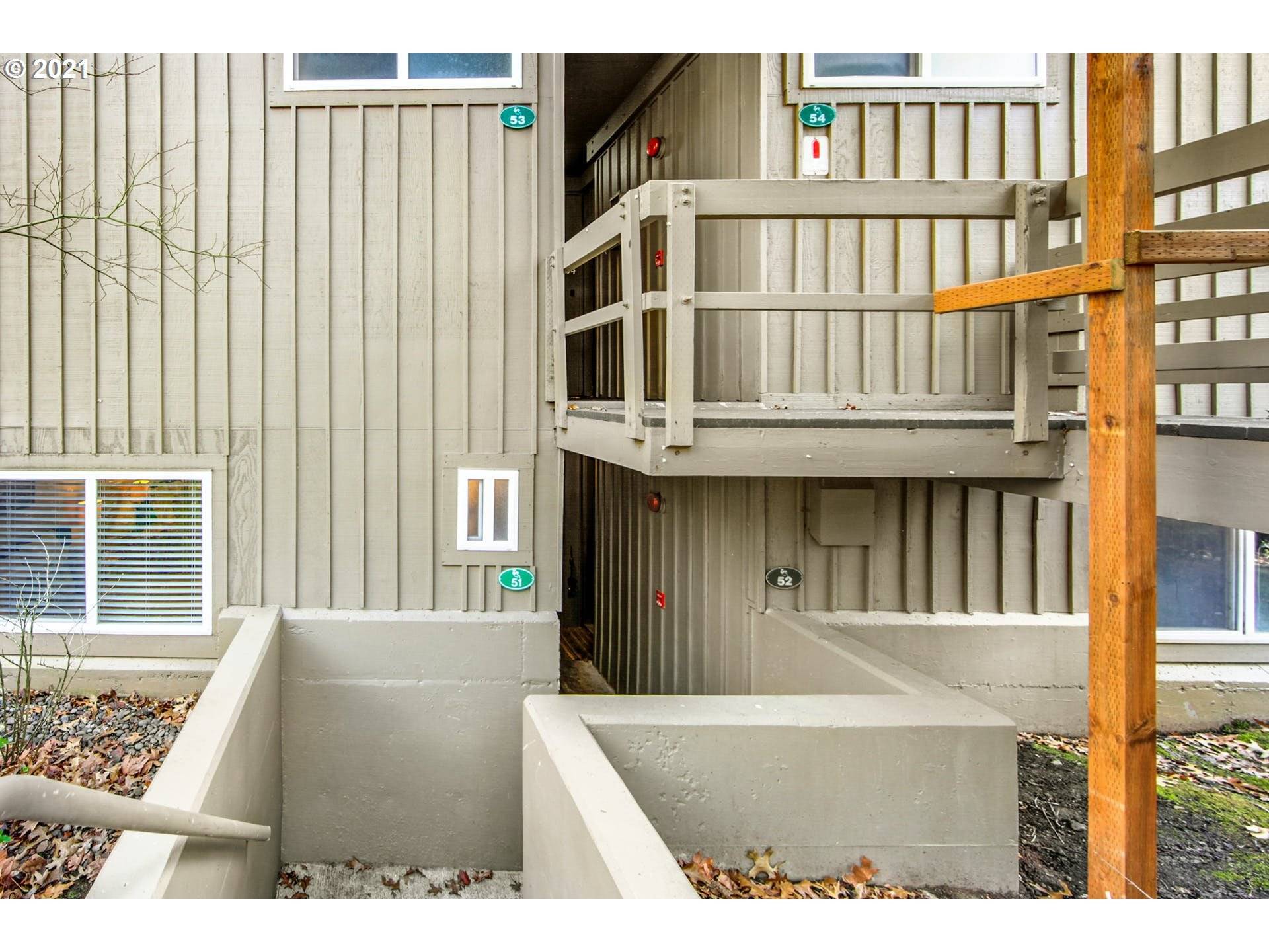 Lake Oswego, OR 97035,100 KERR PKWY #51