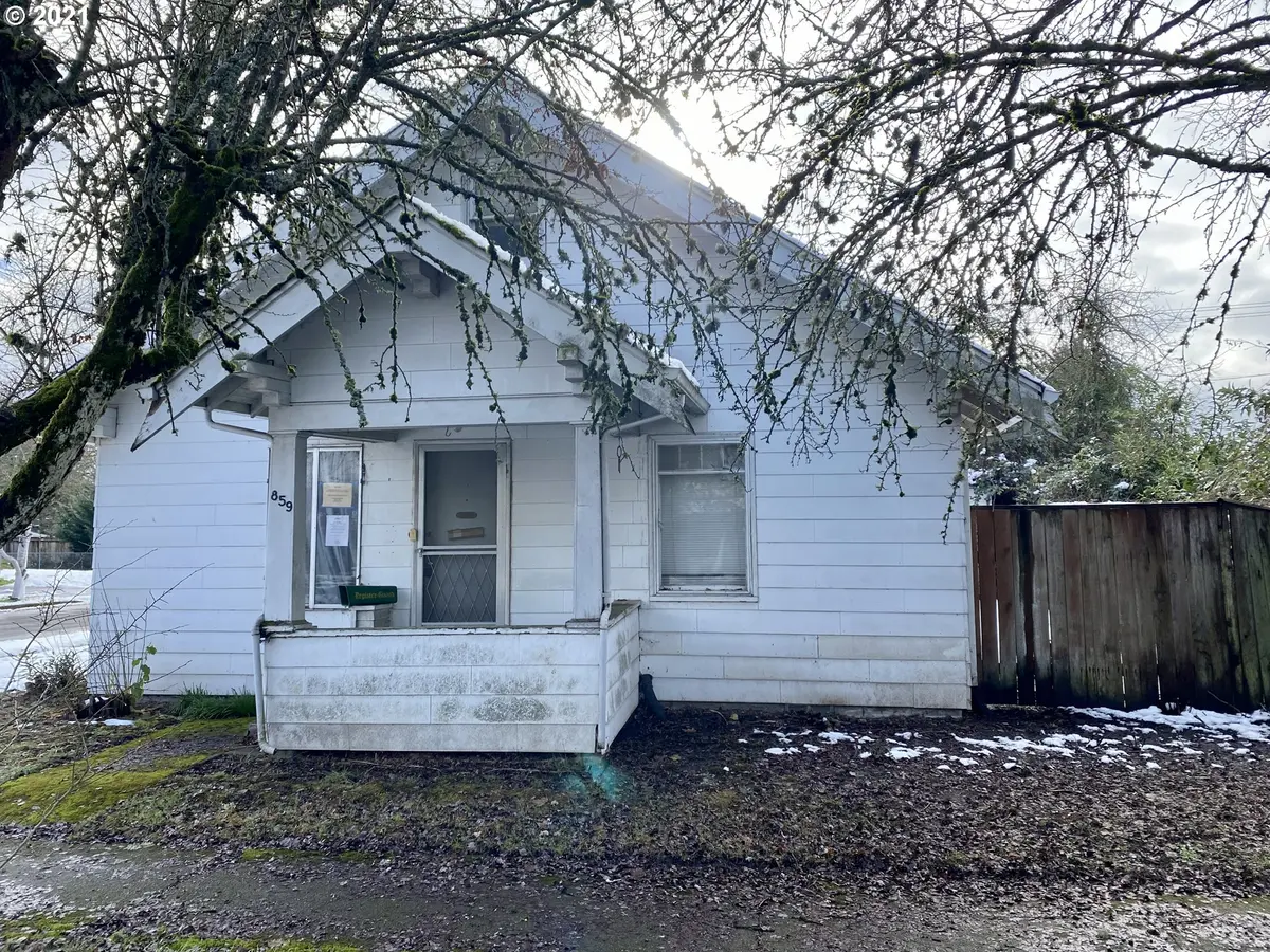 859 L ST, Springfield, OR 97477